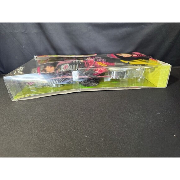 Moxie Teenz Tristen Doll With Interchangeable Wigs MGA Eye Fade FLAW** - Picture 6 of 9